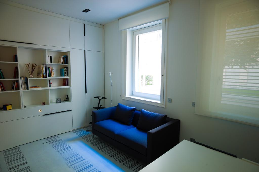 Stylish Mini In The Heart Of Milano Apartment Стая снимка