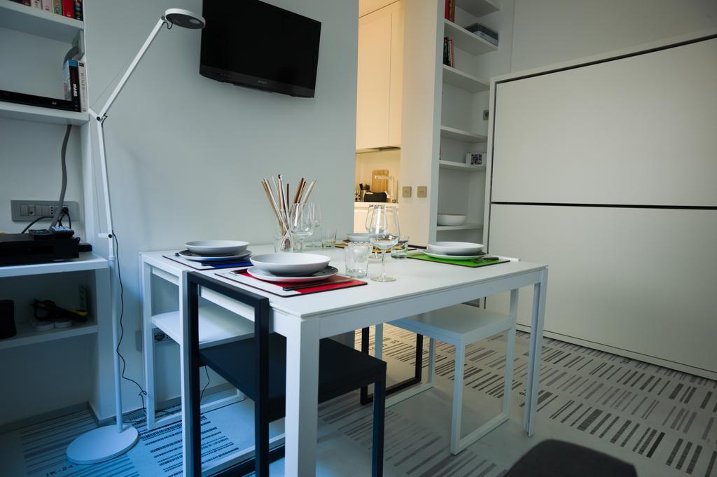 Stylish Mini In The Heart Of Milano Apartment Стая снимка